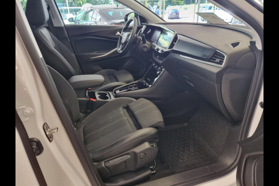 Opel Grandland 1.2 Turbo GS Line | AUTOMAAT | NAVI | CAMERA | LED | Black Pack | 2 x AGR stoel| Park Pilot | Stoel & stuurverw. |