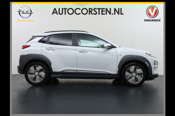 Hyundai Kona EV 64kWh AUT.204pk Grootste ACCU Adaptieve Cruise Control Camera Navi Apple Carplay Android Auto Head-Up Display Ecc DAB Keyless Led Blindspot Monitoring LaneAssist Subwoofer Voorruit verwarmbaar Bluetooth Privacy Glas Lmv 17" Fashion