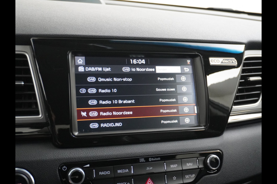 Kia e-Niro 64kWh 204PK Leder Camera Adaptive-Cruise Warmtepomp Apple Carplay Android Auto Navi Ecc DAB Pdc Executive-Line Stoel Verwarming/ Keyless Led Achterbank+Stuur Verwarming Dodehoek assistent Regen-Lichtsensor JBL-Soundsystem Bluetooth Draadloze tel.lader Lmv 17" 1e Eigenaar! Krachtige en zuinige aandrijflijn met grootste accu! €45.000 Nieuw