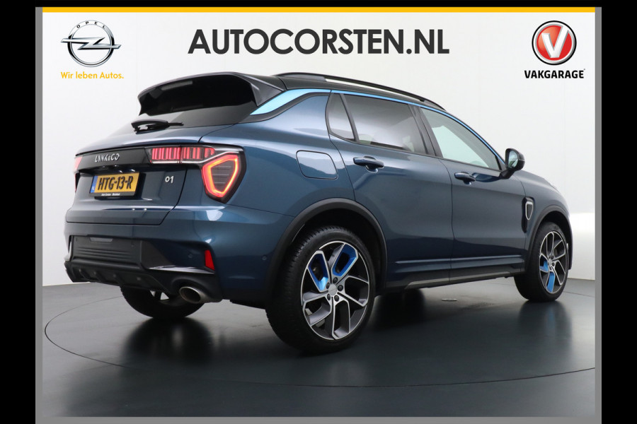 Lynk & Co 01 1.5 PHEV AUT-7 261pk Pano-Schuif-K-dak 20" 360°Camera Apple Carplay Android Auto Adaptive-Cr NaviPdc-a+v Ecc Keyless Led M-BuxPl Elek.Memory.Stoel File assistent Dodehoek detector Elektrisch bedienbare achterklep Rijstrooksensor Wifi Verkeersbord detectie 425Nm koppel 3,6kw laadvermogen A-label Euro 6 Hybride Benzine / Elektrisch rijden tot ca 69km  1800kg trekvermogen
