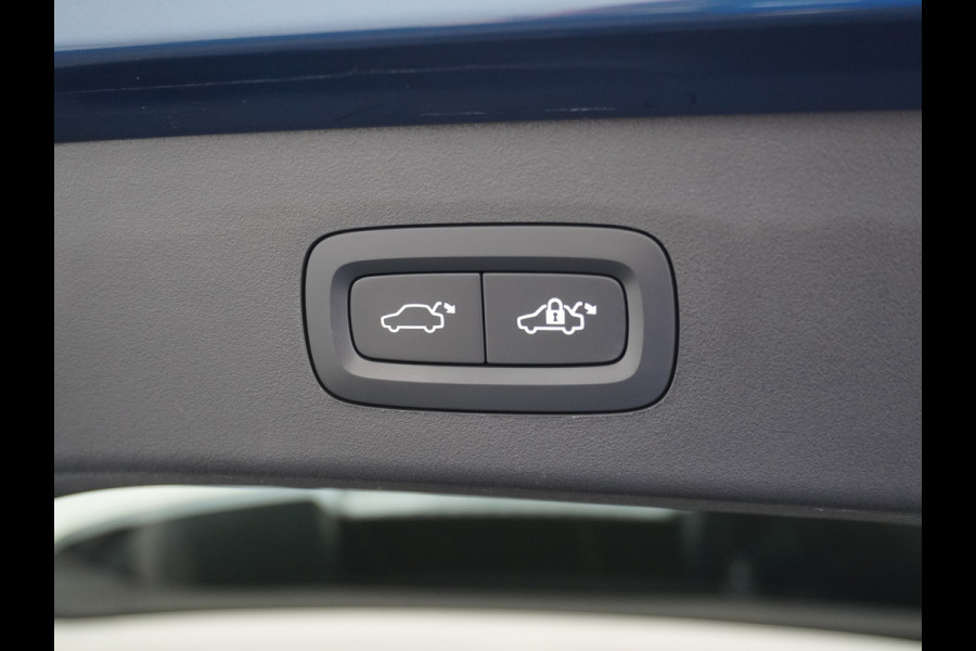 Lynk & Co 01 1.5 PHEV AUT-7 261pk Pano-Schuif-K-dak 20" 360°Camera Apple Carplay Android Auto Adaptive-Cr NaviPdc-a+v Ecc Keyless Led M-BuxPl Elek.Memory.Stoel File assistent Dodehoek detector Elektrisch bedienbare achterklep Rijstrooksensor Wifi Verkeersbord detectie 425Nm koppel 3,6kw laadvermogen A-label Euro 6 Hybride Benzine / Elektrisch rijden tot ca 69km  1800kg trekvermogen