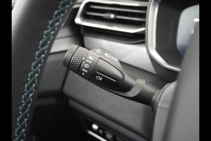 Lynk & Co 01 1.5 PHEV AUT-7 261pk Pano-Schuif-K-dak 20" 360°Camera Apple Carplay Android Auto Adaptive-Cr NaviPdc-a+v Ecc Keyless Led M-BuxPl Elek.Memory.Stoel File assistent Dodehoek detector Elektrisch bedienbare achterklep Rijstrooksensor Wifi Verkeersbord detectie 425Nm koppel 3,6kw laadvermogen A-label Euro 6 Hybride Benzine / Elektrisch rijden tot ca 69km  1800kg trekvermogen