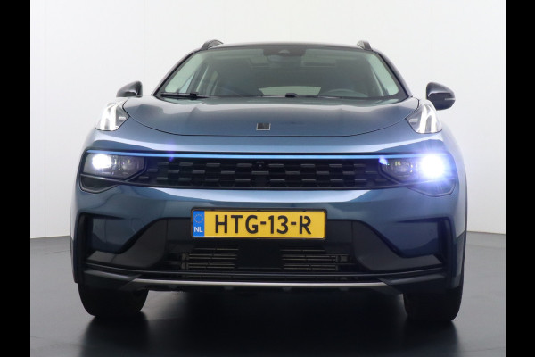 Lynk & Co 01 1.5 PHEV AUT-7 261pk Pano-Schuif-K-dak 20" 360°Camera Apple Carplay Android Auto Adaptive-Cr NaviPdc-a+v Ecc Keyless Led M-BuxPl Elek.Memory.Stoel File assistent Dodehoek detector Elektrisch bedienbare achterklep Rijstrooksensor Wifi Verkeersbord detectie 425Nm koppel 3,6kw laadvermogen A-label Euro 6 Hybride Benzine / Elektrisch rijden tot ca 69km  1800kg trekvermogen