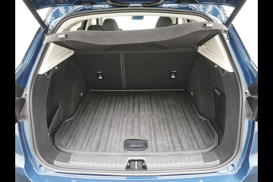 Lynk & Co 01 1.5 PHEV AUT-7 261pk Pano-Schuif-K-dak 20" 360°Camera Apple Carplay Android Auto Adaptive-Cr NaviPdc-a+v Ecc Keyless Led M-BuxPl Elek.Memory.Stoel File assistent Dodehoek detector Elektrisch bedienbare achterklep Rijstrooksensor Wifi Verkeersbord detectie 425Nm koppel 3,6kw laadvermogen A-label Euro 6 Hybride Benzine / Elektrisch rijden tot ca 69km  1800kg trekvermogen