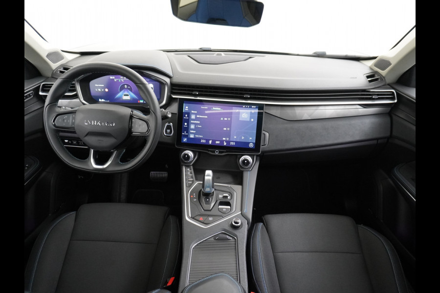 Lynk & Co 01 1.5 PHEV AUT-7 261pk Pano-Schuif-K-dak 20" 360°Camera Apple Carplay Android Auto Adaptive-Cr NaviPdc-a+v Ecc Keyless Led M-BuxPl Elek.Memory.Stoel File assistent Dodehoek detector Elektrisch bedienbare achterklep Rijstrooksensor Wifi Verkeersbord detectie 425Nm koppel 3,6kw laadvermogen A-label Euro 6 Hybride Benzine / Elektrisch rijden tot ca 69km  1800kg trekvermogen