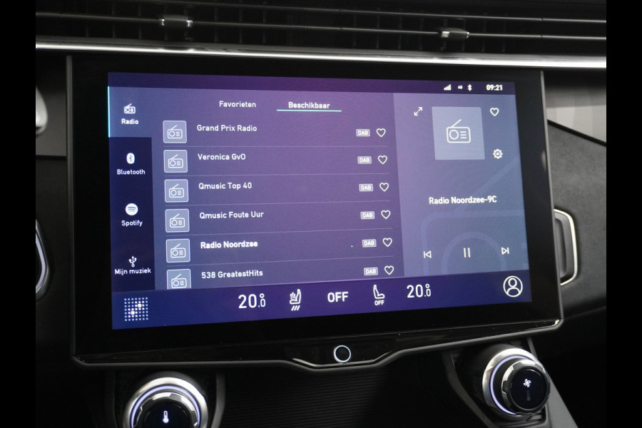 Lynk & Co 01 1.5 PHEV AUT-7 261pk Pano-Schuif-K-dak 20" 360°Camera Apple Carplay Android Auto Adaptive-Cr NaviPdc-a+v Ecc Keyless Led M-BuxPl Elek.Memory.Stoel File assistent Dodehoek detector Elektrisch bedienbare achterklep Rijstrooksensor Wifi Verkeersbord detectie 425Nm koppel 3,6kw laadvermogen A-label Euro 6 Hybride Benzine / Elektrisch rijden tot ca 69km  1800kg trekvermogen