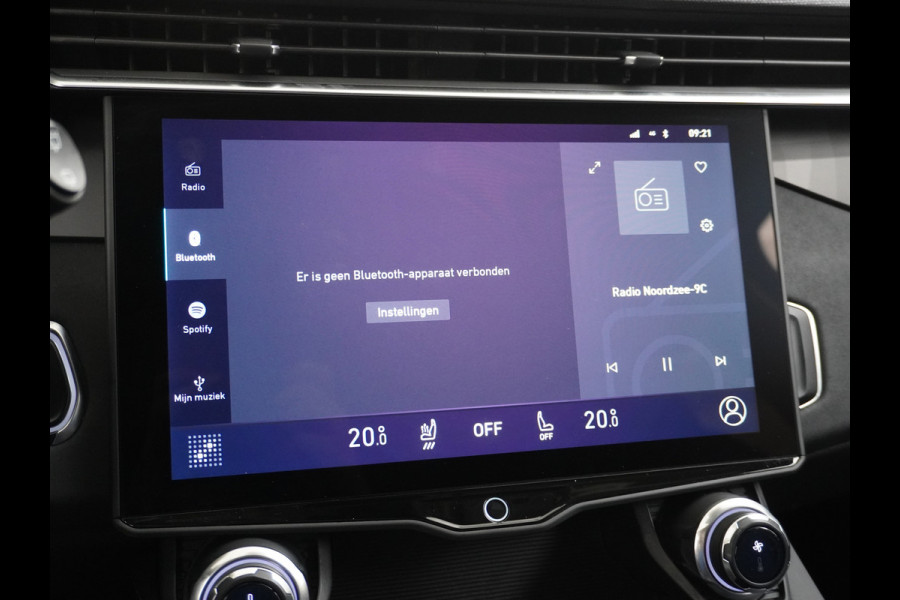 Lynk & Co 01 1.5 PHEV AUT-7 261pk Pano-Schuif-K-dak 20" 360°Camera Apple Carplay Android Auto Adaptive-Cr NaviPdc-a+v Ecc Keyless Led M-BuxPl Elek.Memory.Stoel File assistent Dodehoek detector Elektrisch bedienbare achterklep Rijstrooksensor Wifi Verkeersbord detectie 425Nm koppel 3,6kw laadvermogen A-label Euro 6 Hybride Benzine / Elektrisch rijden tot ca 69km  1800kg trekvermogen