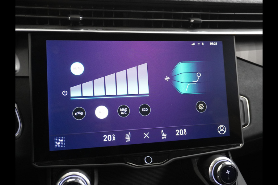 Lynk & Co 01 1.5 PHEV AUT-7 261pk Pano-Schuif-K-dak 20" 360°Camera Apple Carplay Android Auto Adaptive-Cr NaviPdc-a+v Ecc Keyless Led M-BuxPl Elek.Memory.Stoel File assistent Dodehoek detector Elektrisch bedienbare achterklep Rijstrooksensor Wifi Verkeersbord detectie 425Nm koppel 3,6kw laadvermogen A-label Euro 6 Hybride Benzine / Elektrisch rijden tot ca 69km  1800kg trekvermogen
