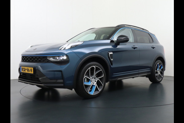 Lynk & Co 01 1.5 PHEV AUT-7 261pk Pano-Schuif-K-dak 20" 360°Camera Apple Carplay Android Auto Adaptive-Cr NaviPdc-a+v Ecc Keyless Led M-BuxPl Elek.Memory.Stoel File assistent Dodehoek detector Elektrisch bedienbare achterklep Rijstrooksensor Wifi Verkeersbord detectie 425Nm koppel 3,6kw laadvermogen A-label Euro 6 Hybride Benzine / Elektrisch rijden tot ca 69km  1800kg trekvermogen