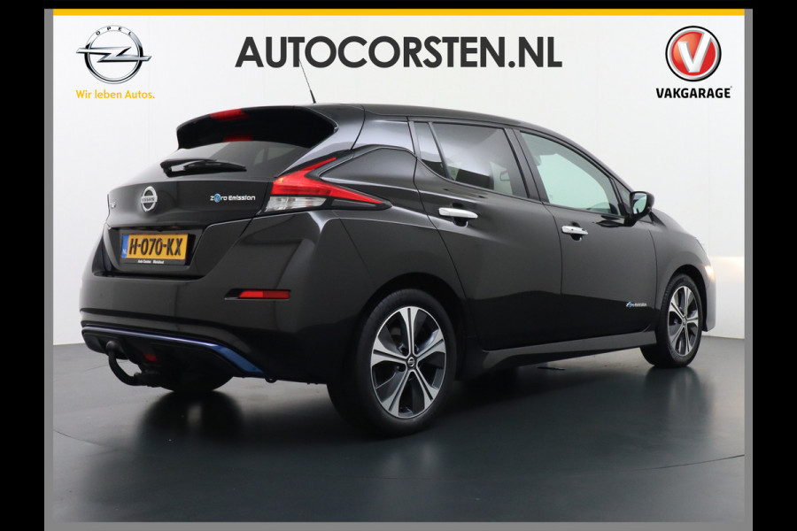 Nissan Leaf N-Connecta 40kWh Apple Carplay Android Auto Trekhaak Cruise control adaptief 360°Camera Navi Ecc Stoel+Stuurverwarming Keyless D Dodehoek detector Rijstrooksensor met correctie Uitparkeer waarschuwing Verkeersbord detectie Bluetooth Privacy Glas Lmv 17" 1e Eigenaar