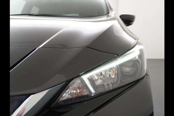 Nissan Leaf N-Connecta 40kWh Apple Carplay Android Auto Trekhaak Cruise control adaptief 360°Camera Navi Ecc Stoel+Stuurverwarming Keyless D Dodehoek detector Rijstrooksensor met correctie Uitparkeer waarschuwing Verkeersbord detectie Bluetooth Privacy Glas Lmv 17" 1e Eigenaar