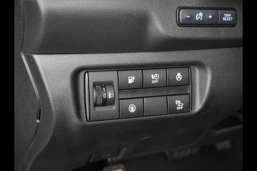 Nissan Leaf N-Connecta 40kWh Apple Carplay Android Auto Trekhaak Cruise control adaptief 360°Camera Navi Ecc Stoel+Stuurverwarming Keyless D Dodehoek detector Rijstrooksensor met correctie Uitparkeer waarschuwing Verkeersbord detectie Bluetooth Privacy Glas Lmv 17" 1e Eigenaar