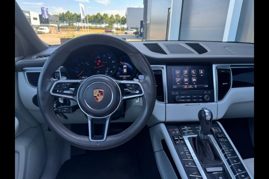 Porsche Macan 2.0 SPORT 252pk PANO NAVI CAMERA LEDER SPORTVELGEN