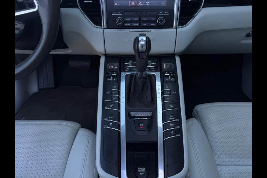 Porsche Macan 2.0 SPORT 252pk PANO NAVI CAMERA LEDER SPORTVELGEN