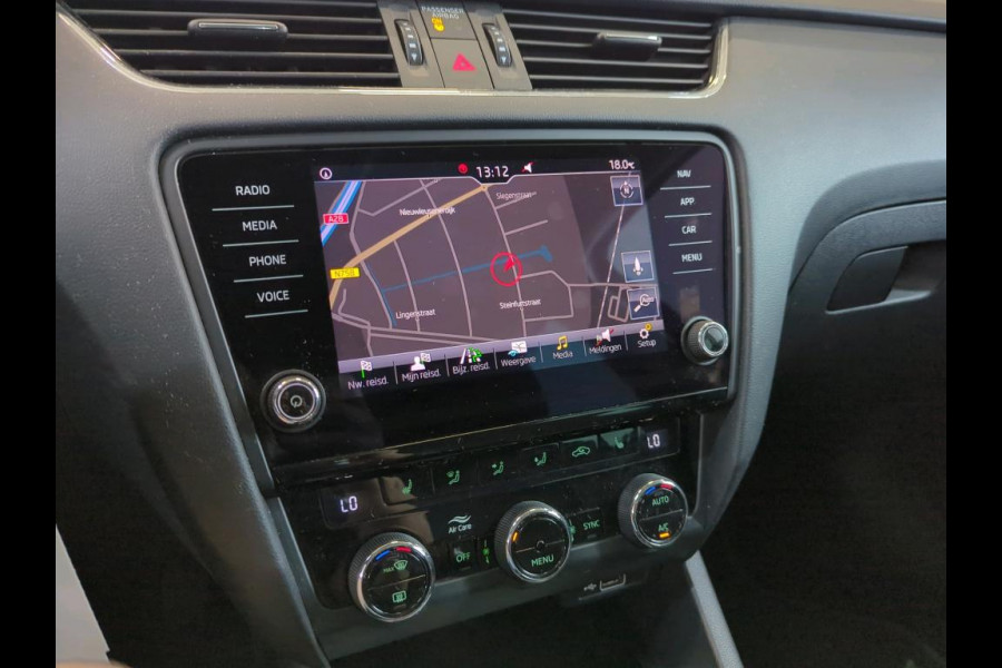 Škoda Octavia Combi 1.0 TSI Greentech Business Edition TREKHAAK | STOELVERWARMING | NAVI