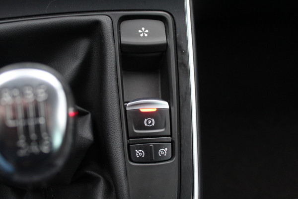 Renault Grand Scénic 1.2 TCe Intens 7p. / Camera / Navigatie / 20'' / Half leder / Keyless / Dodehoek / Cruise Control