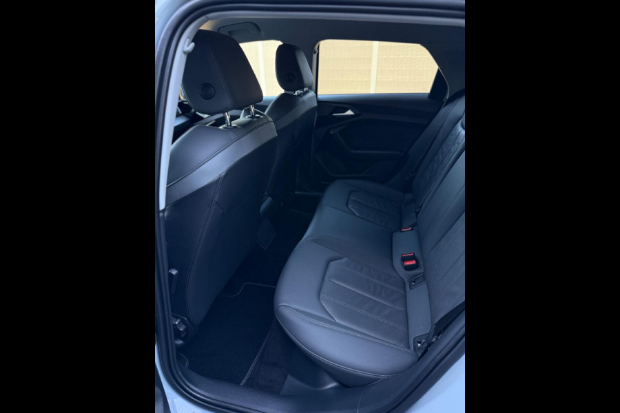Audi A1 CityCarver 30 TFSI 2x S-Line Camera CarPlay