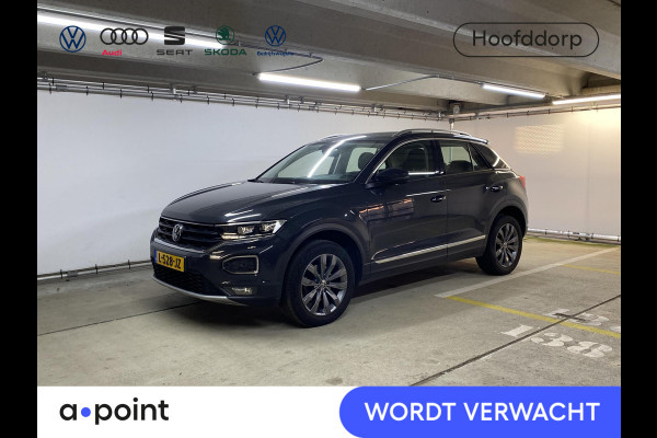 Volkswagen T-Roc 1.5 TSI Sport 150 pk Automaat (DSG) | Navigatie | Trekhaak | Parkeersensoren | Adaptieve cruise control | Elektr. achterklep |