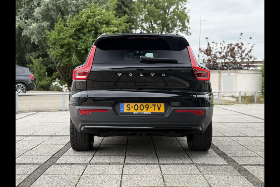 Volvo XC40 Recharge Core 70 kWh | Trekhaak | Carplay | Camera |