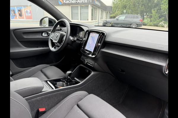 Volvo XC40 Recharge Core 70 kWh | Trekhaak | Carplay | Camera |