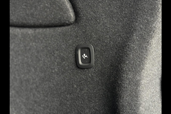 Volvo XC40 Recharge Core 70 kWh | Trekhaak | Carplay | Camera |