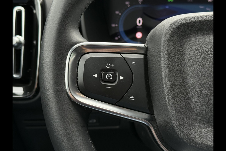 Volvo XC40 Recharge Core 70 kWh | Trekhaak | Carplay | Camera |