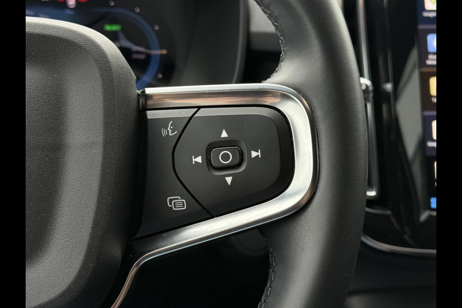 Volvo XC40 Recharge Core 70 kWh | Trekhaak | Carplay | Camera |
