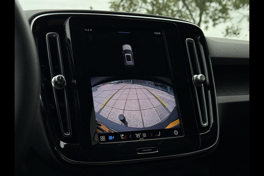 Volvo XC40 Recharge Core 70 kWh | Trekhaak | Carplay | Camera |