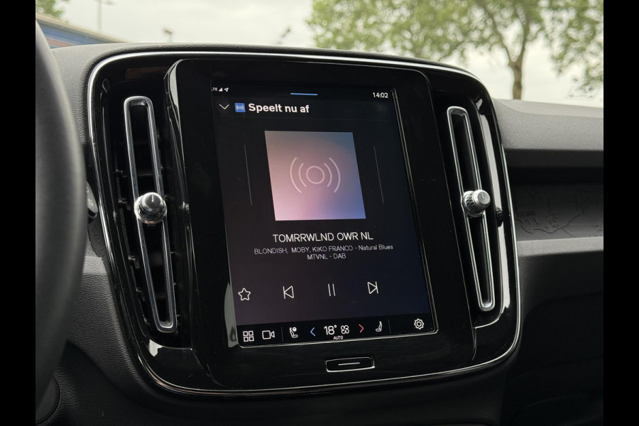 Volvo XC40 Recharge Core 70 kWh | Trekhaak | Carplay | Camera |