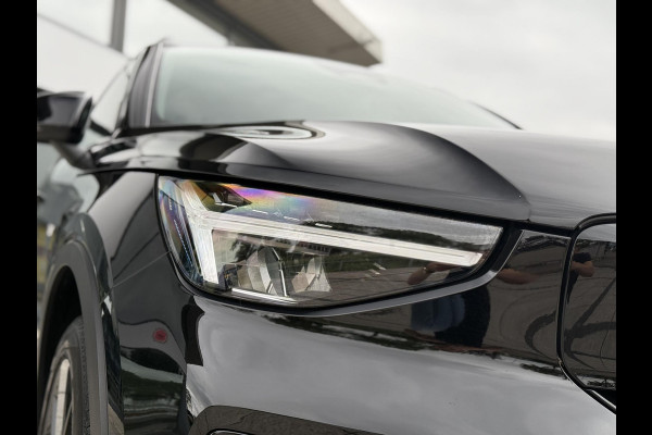 Volvo XC40 Recharge Core 70 kWh | Trekhaak | Carplay | Camera |