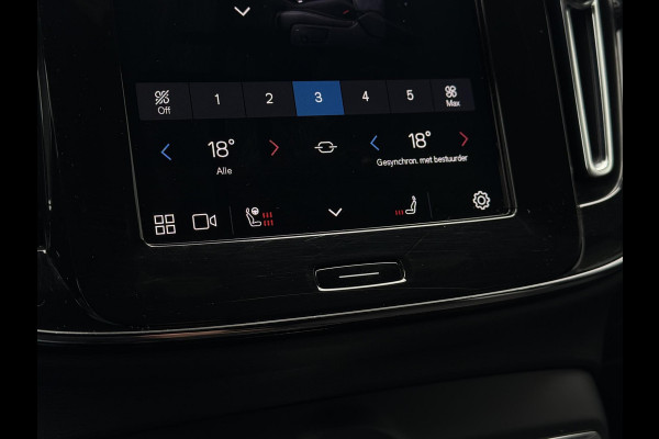 Volvo XC40 Recharge Core 70 kWh | Trekhaak | Carplay | Camera |