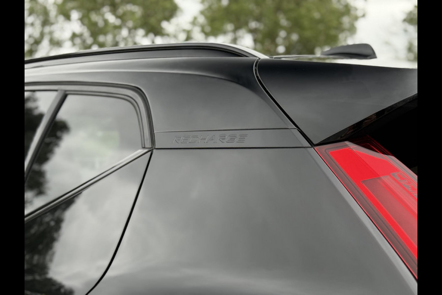 Volvo XC40 Recharge Core 70 kWh | Trekhaak | Carplay | Camera |