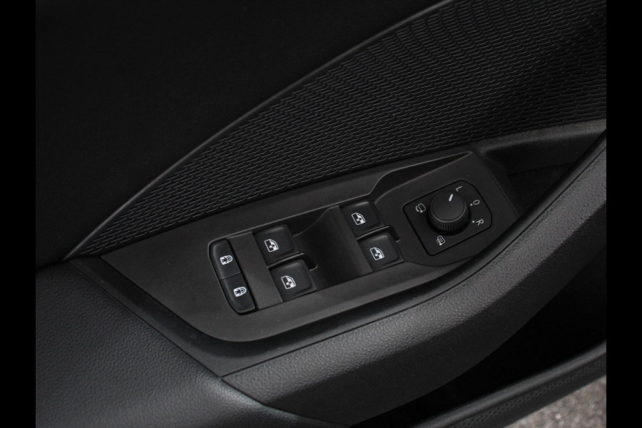 Škoda Octavia Combi 1.0 TSI 110pk Business Edition | Navigatie | Apple Carplay/Android Auto | Climate Control | Lichtmetalen Velgen |