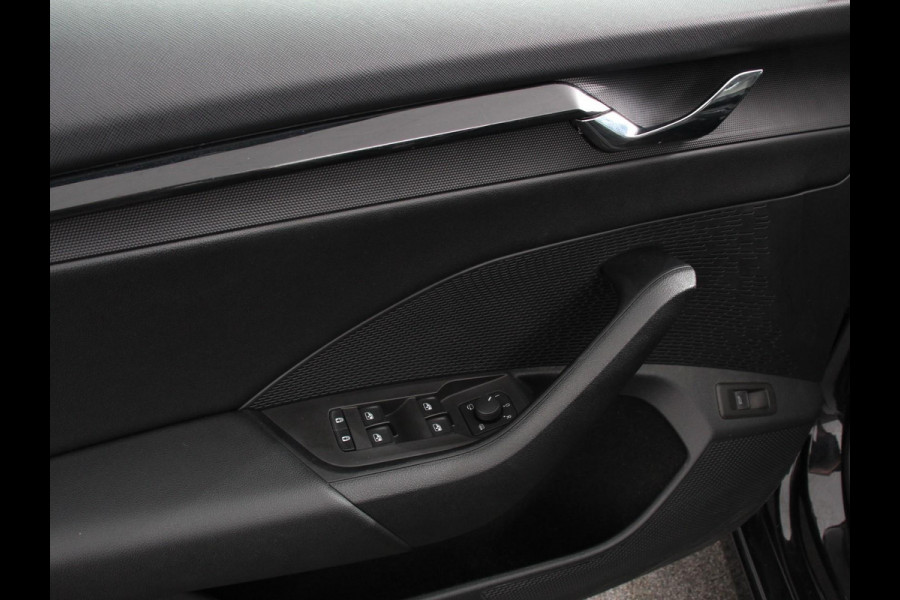 Škoda Octavia Combi 1.0 TSI 110pk Business Edition | Navigatie | Apple Carplay/Android Auto | Climate Control | Lichtmetalen Velgen |