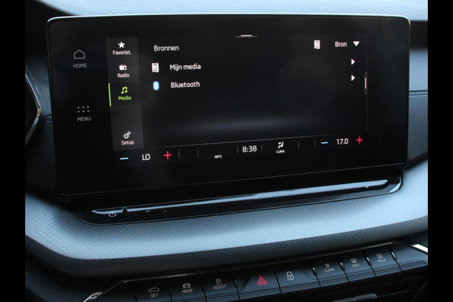 Škoda Octavia Combi 1.0 TSI 110pk Business Edition | Navigatie | Apple Carplay/Android Auto | Climate Control | Lichtmetalen Velgen |