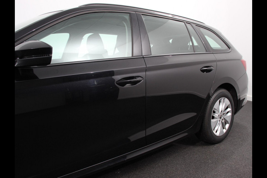 Škoda Octavia Combi 1.0 TSI 110pk Business Edition | Navigatie | Apple Carplay/Android Auto | Climate Control | Lichtmetalen Velgen |
