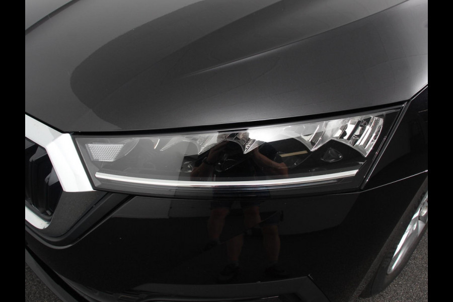 Škoda Octavia Combi 1.0 TSI 110pk Business Edition | Navigatie | Apple Carplay/Android Auto | Climate Control | Lichtmetalen Velgen |