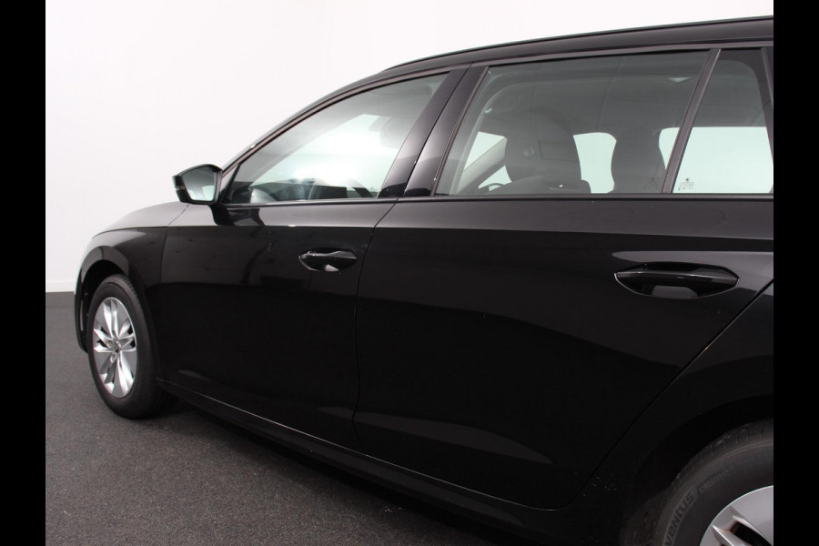 Škoda Octavia Combi 1.0 TSI 110pk Business Edition | Navigatie | Apple Carplay/Android Auto | Climate Control | Lichtmetalen Velgen |