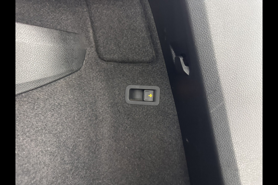 Škoda Karoq 1.5 TSI ACT Business Edition Aut. *PANO | LEATHER-ALCANTARA  | FULL-LED | NAVI-FULLMAP | KEYLESS | COMFORT-SEATS | CAMERA | DAB+ | ECC | HEATED-SEATS | PDC | CRUISE  | TOWBAR | CARPLAY | 18''ALU*