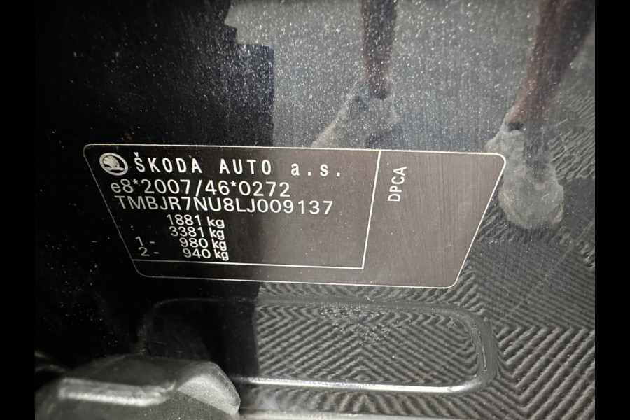 Škoda Karoq 1.5 TSI ACT Business Edition Aut. *PANO | LEATHER-ALCANTARA  | FULL-LED | NAVI-FULLMAP | KEYLESS | COMFORT-SEATS | CAMERA | DAB+ | ECC | HEATED-SEATS | PDC | CRUISE  | TOWBAR | CARPLAY | 18''ALU*