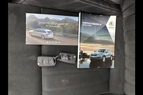 Škoda Karoq 1.5 TSI ACT Business Edition Aut. *PANO | LEATHER-ALCANTARA  | FULL-LED | NAVI-FULLMAP | KEYLESS | COMFORT-SEATS | CAMERA | DAB+ | ECC | HEATED-SEATS | PDC | CRUISE  | TOWBAR | CARPLAY | 18''ALU*