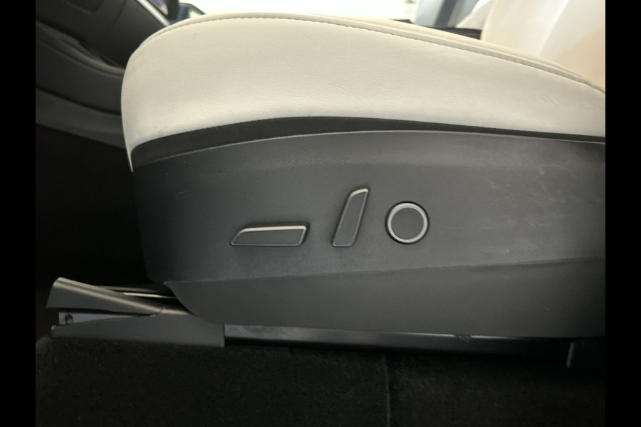 Tesla Model Y RWD 58 kWh | Prachtig blauw | Wit lederen interieur | | Soh (batterijcheck) 93,1 %