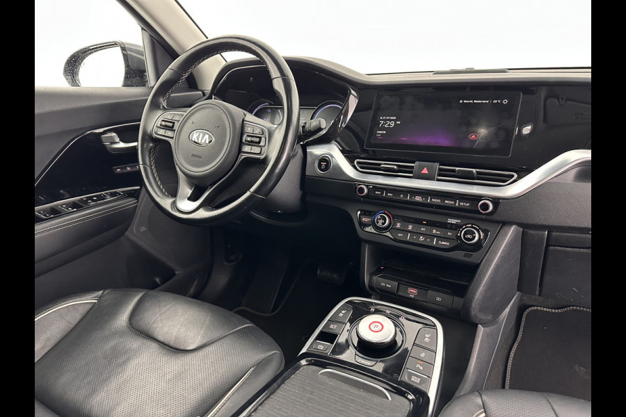 Kia e-Niro ExecutiveLine 64 kWh [ 3-Fase ] (INCL-BTW) Aut. *LUXURY-LEATHER | JBL-AUDIO | FULL-LED | NAVI-FULLMAP | DAB | ADAPT.CRUISE | CAMERA | MEMORY-PACK | LANE-ASSIST | CCS-FASTLOADER | KEYLESS | DIGI-COCKPIT | 17"ALU*