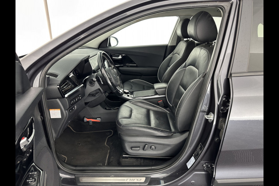 Kia e-Niro ExecutiveLine 64 kWh [ 3-Fase ] (INCL-BTW) Aut. *LUXURY-LEATHER | JBL-AUDIO | FULL-LED | NAVI-FULLMAP | DAB | ADAPT.CRUISE | CAMERA | MEMORY-PACK | LANE-ASSIST | CCS-FASTLOADER | KEYLESS | DIGI-COCKPIT | 17"ALU*