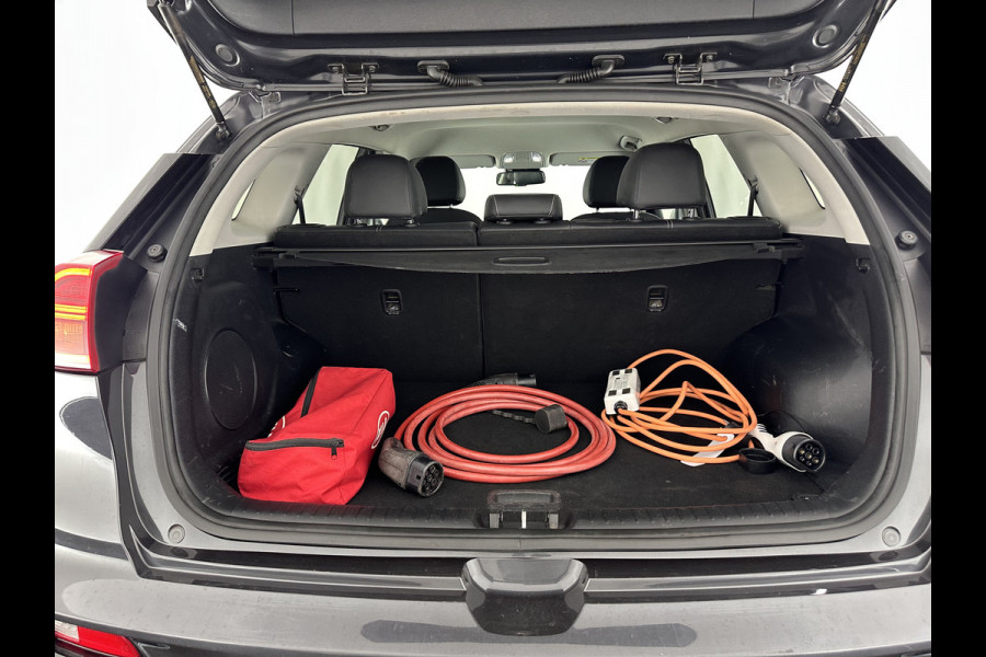 Kia e-Niro ExecutiveLine 64 kWh [ 3-Fase ] (INCL-BTW) Aut. *LUXURY-LEATHER | JBL-AUDIO | FULL-LED | NAVI-FULLMAP | DAB | ADAPT.CRUISE | CAMERA | MEMORY-PACK | LANE-ASSIST | CCS-FASTLOADER | KEYLESS | DIGI-COCKPIT | 17"ALU*