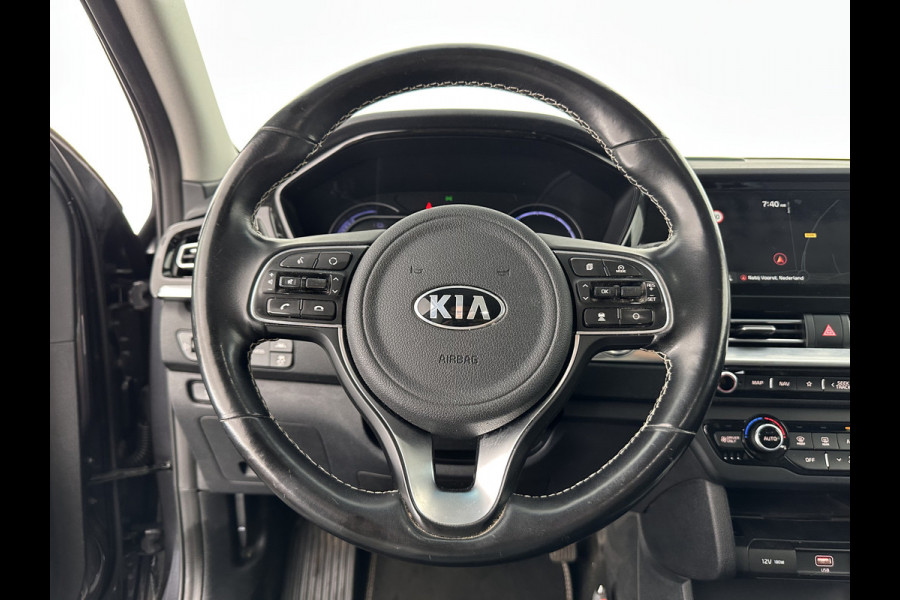 Kia e-Niro ExecutiveLine 64 kWh [ 3-Fase ] (INCL-BTW) Aut. *LUXURY-LEATHER | JBL-AUDIO | FULL-LED | NAVI-FULLMAP | DAB | ADAPT.CRUISE | CAMERA | MEMORY-PACK | LANE-ASSIST | CCS-FASTLOADER | KEYLESS | DIGI-COCKPIT | 17"ALU*