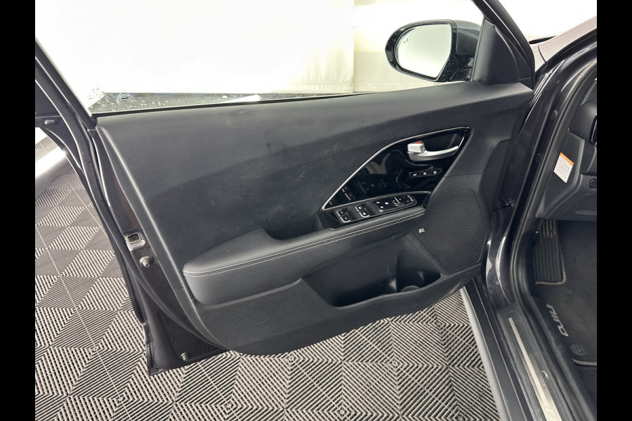 Kia e-Niro ExecutiveLine 64 kWh [ 3-Fase ] (INCL-BTW) Aut. *LUXURY-LEATHER | JBL-AUDIO | FULL-LED | NAVI-FULLMAP | DAB | ADAPT.CRUISE | CAMERA | MEMORY-PACK | LANE-ASSIST | CCS-FASTLOADER | KEYLESS | DIGI-COCKPIT | 17"ALU*