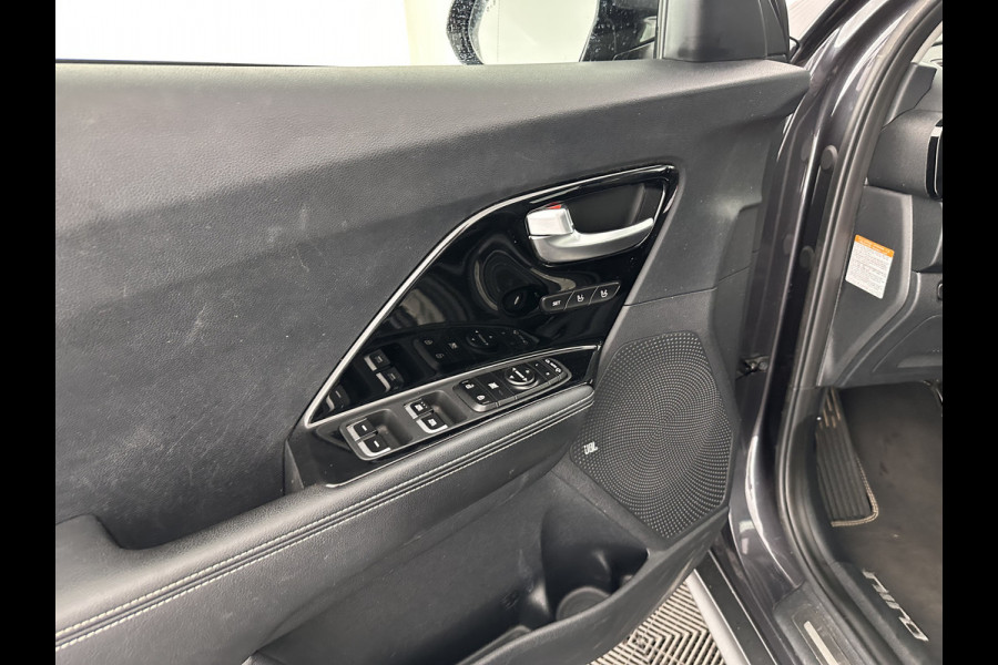 Kia e-Niro ExecutiveLine 64 kWh [ 3-Fase ] (INCL-BTW) Aut. *LUXURY-LEATHER | JBL-AUDIO | FULL-LED | NAVI-FULLMAP | DAB | ADAPT.CRUISE | CAMERA | MEMORY-PACK | LANE-ASSIST | CCS-FASTLOADER | KEYLESS | DIGI-COCKPIT | 17"ALU*