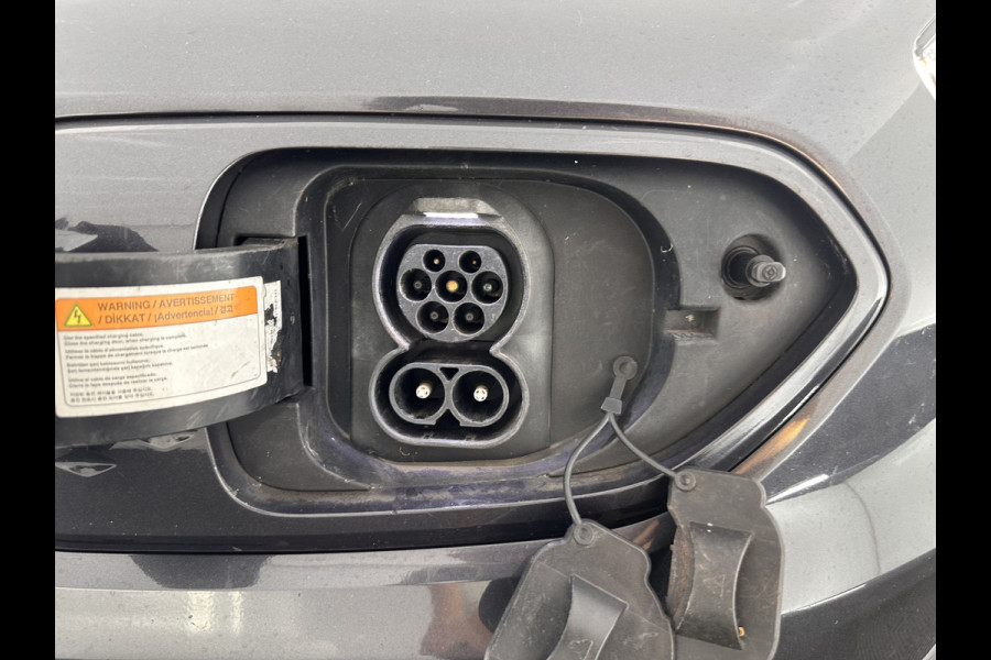 Kia e-Niro ExecutiveLine 64 kWh [ 3-Fase ] (INCL-BTW) Aut. *LUXURY-LEATHER | JBL-AUDIO | FULL-LED | NAVI-FULLMAP | DAB | ADAPT.CRUISE | CAMERA | MEMORY-PACK | LANE-ASSIST | CCS-FASTLOADER | KEYLESS | DIGI-COCKPIT | 17"ALU*