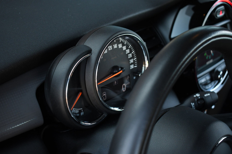 MINI Cabrio 1.5 136pk Cooper 18inch-JCW LED DAB